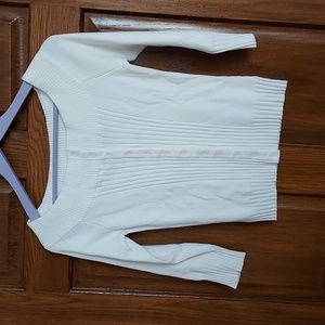 NEW, Women/Girls Knit Sweater.